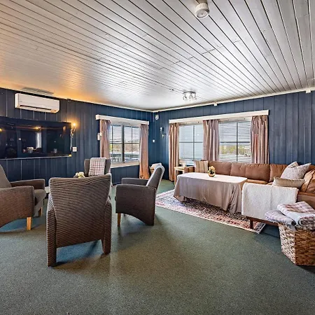 Stolsdokken Lodge